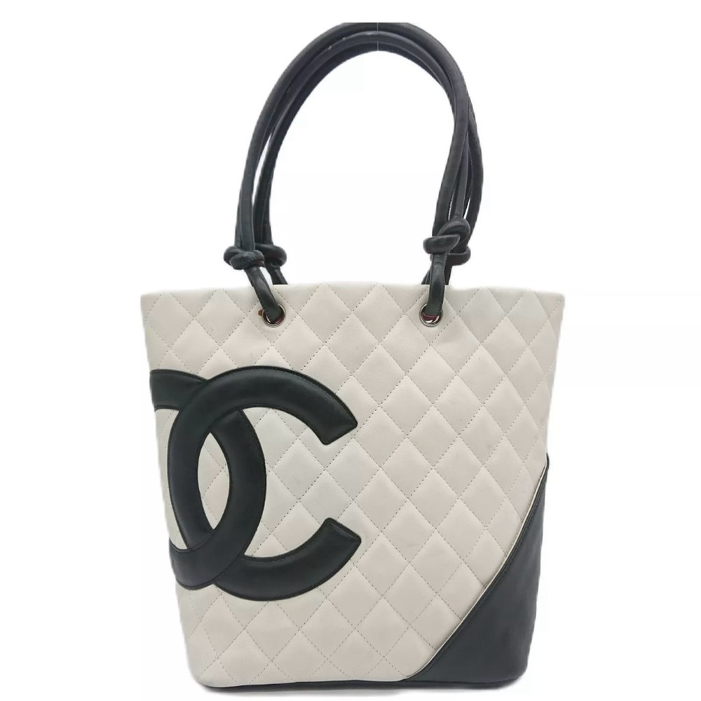 🥳 Gorgeous Calfskin Quilted Small Cambon Tote White Black.